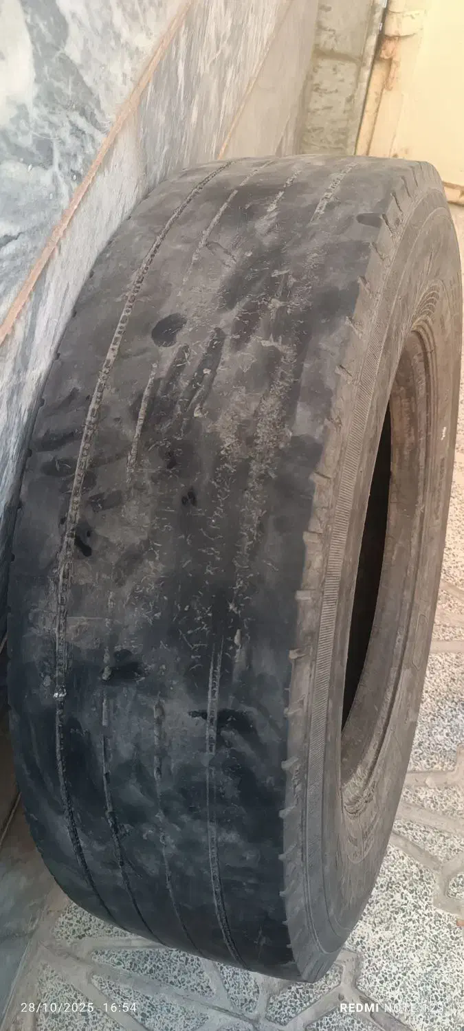 لاستیک زاپاس خاور|قطعات یدکی و لوازم جانبی|بروجرد, |دیوار