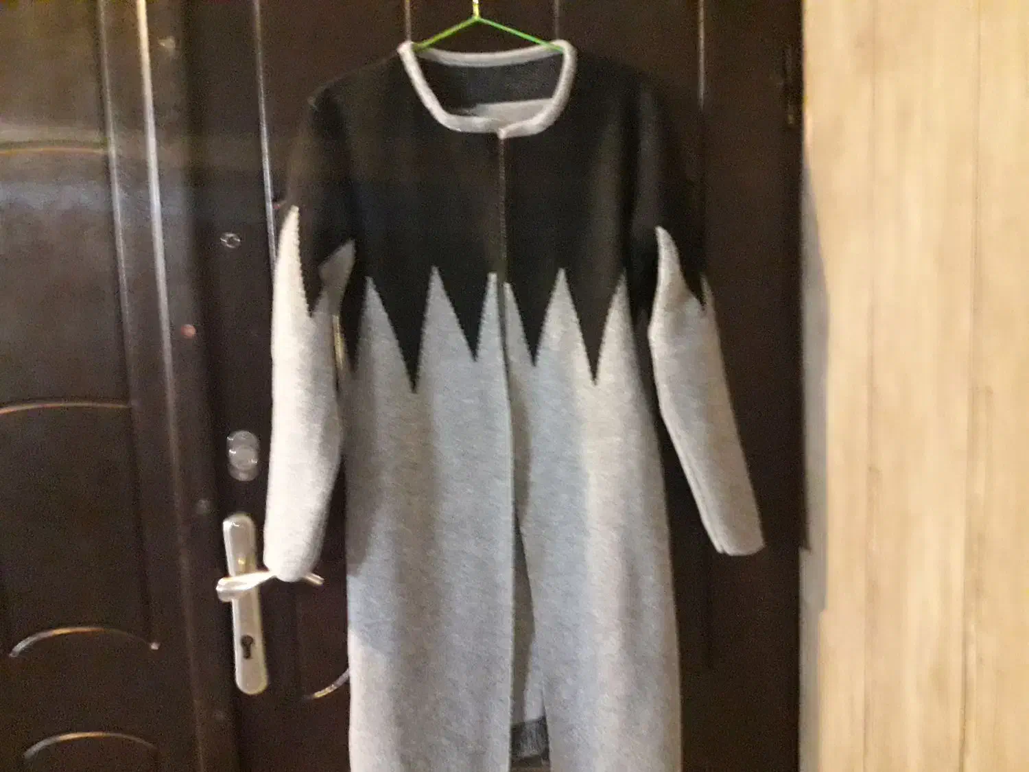 مانتو|لباس|مشهد, خرمشهر|دیوار