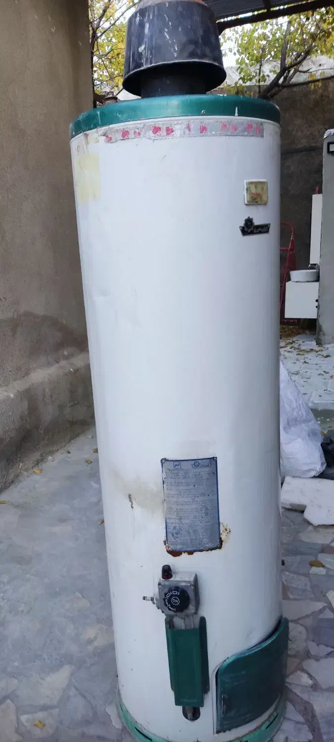 آبگرمکن سالم بدون ایراد|آبگرمکن، پکیج، شوفاژ|قروه, |دیوار