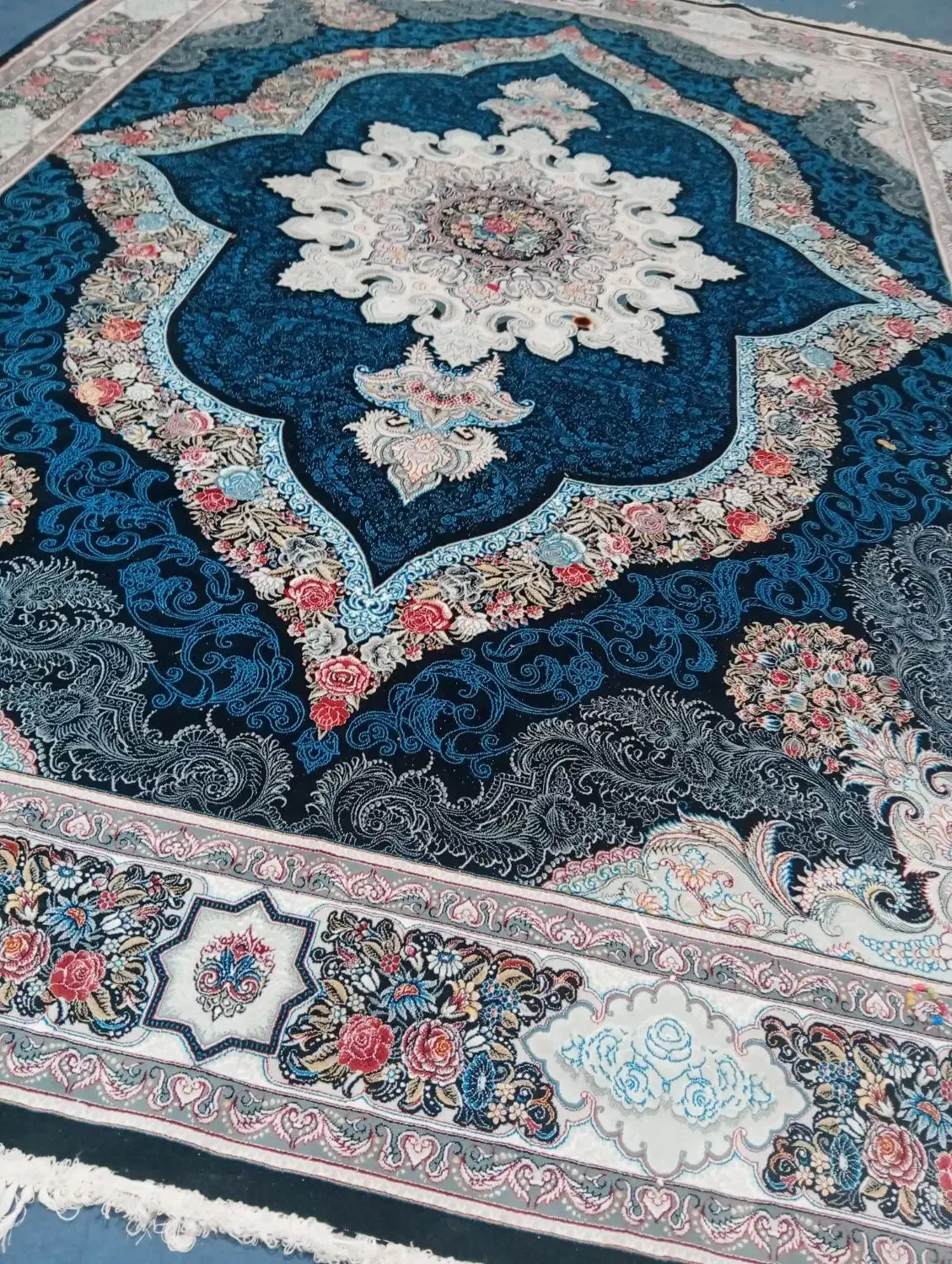 فرش خوب سالم ۷۰۰شانه|فرش|تربت جام, معدآباد|دیوار