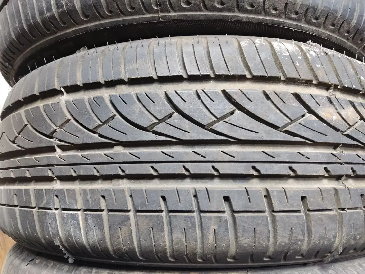 لاستیک آریزو استوک زیرصفری در حد نو ۲۰۵/۵۰/۱۷|قطعات یدکی و لوازم جانبی|بجنورد, |دیوار