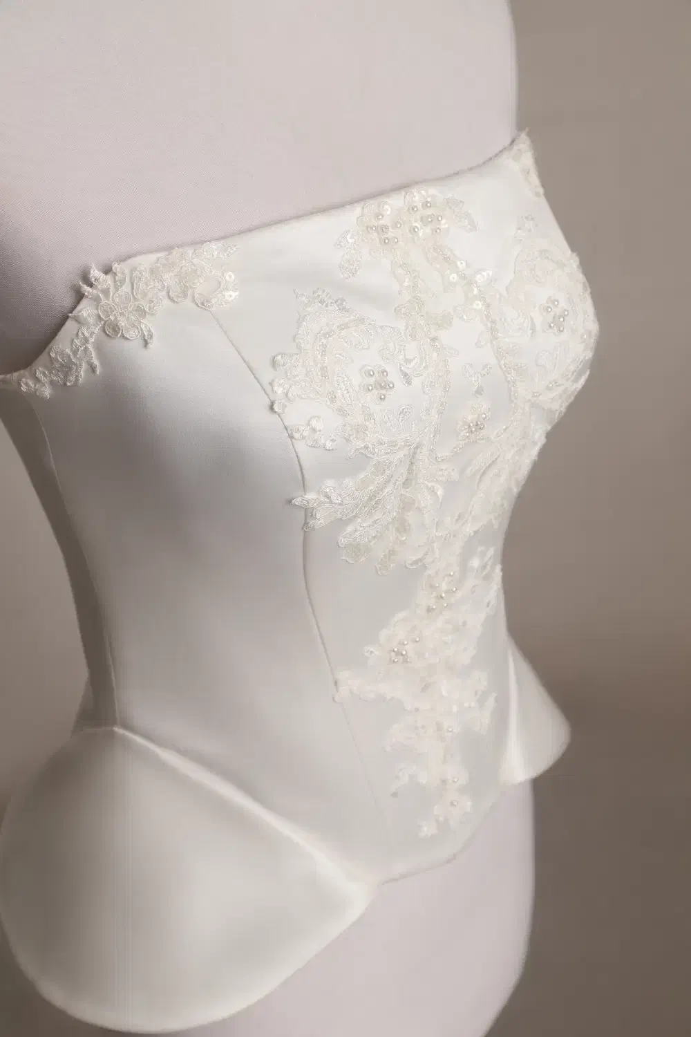 خیاط خانم مزون دوز ۲۵سال تا ۴۰سال سن|استخدام صنعتی، فنی، مهندسی|تهران, اکباتان|دیوار