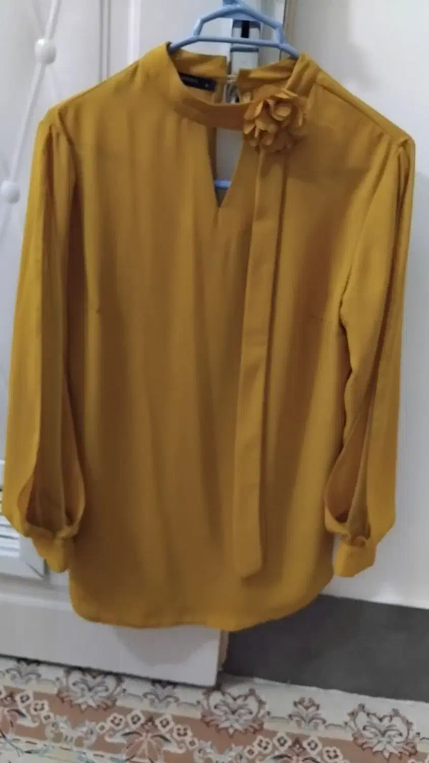 شومیز خردلی و شلوار لی در حد نو|لباس|تربتحیدریه, یحیی آباد|دیوار