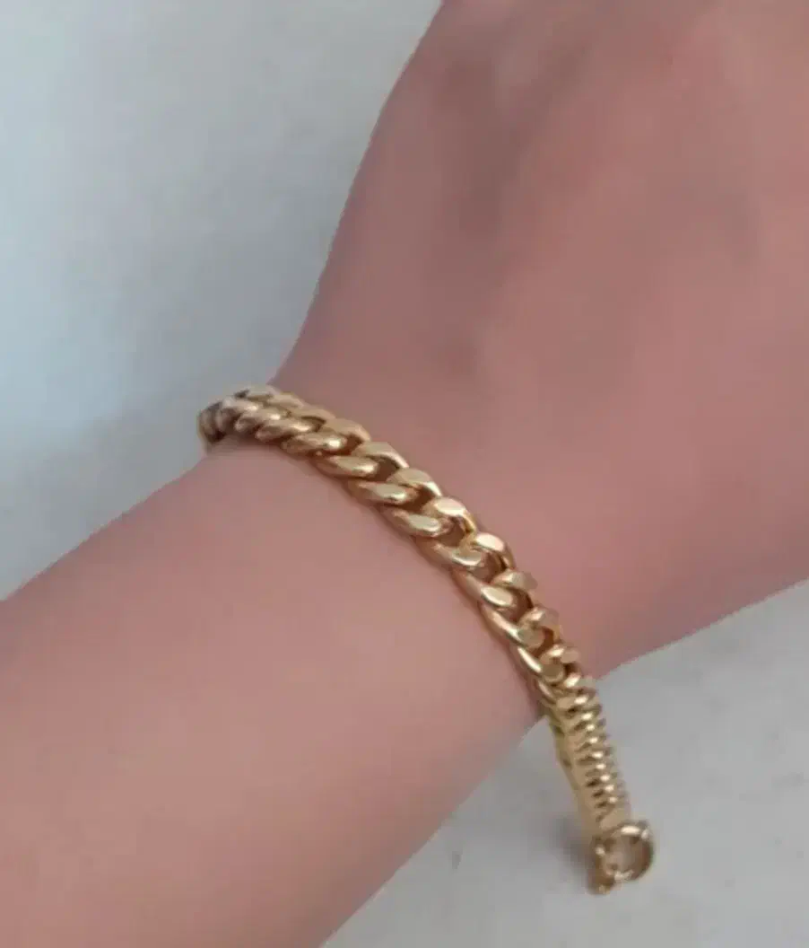 دستبندطلا بدون اجرت فروش ویژه|جواهرات|شیراز, شاهچراغ|دیوار