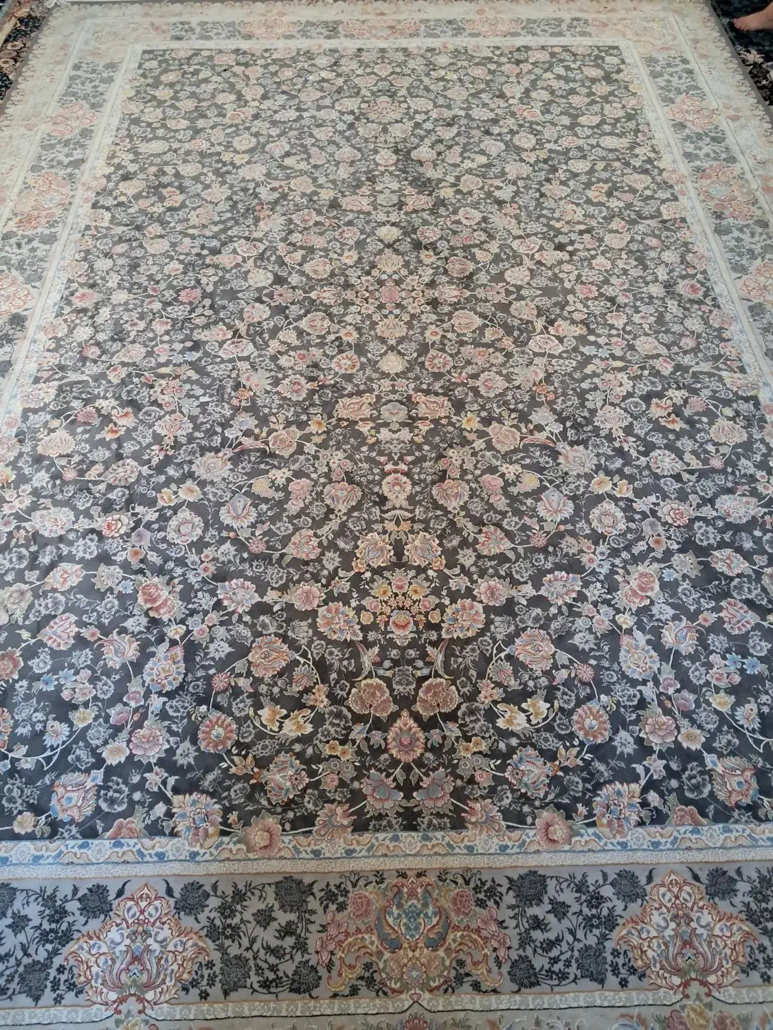یک جفت فرش ۹متری گلبرجسته توسی ۱۲۰۰|فرش|ورامین, شهرک مدرس|دیوار