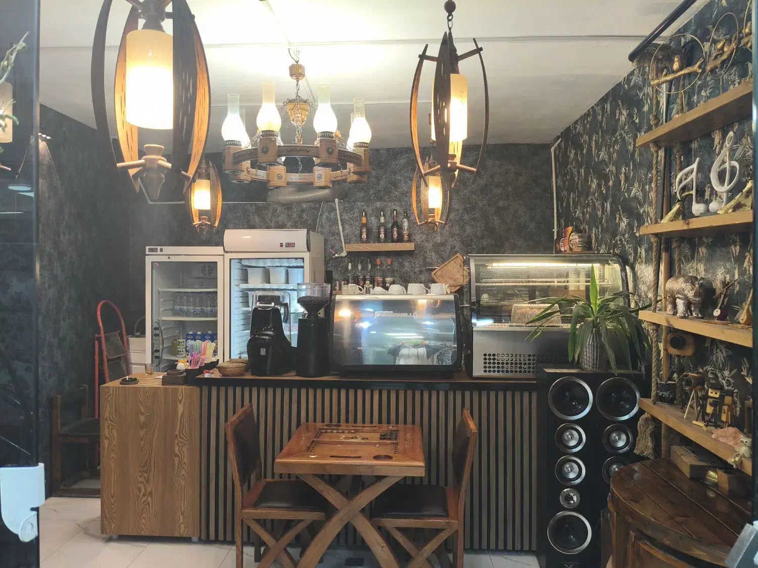 وا گذاری کافه با تمام امکانات با مغازه و یک جا|کافیشاپ و رستوران|پاکدشت, پاکدشت (مامازند)|دیوار