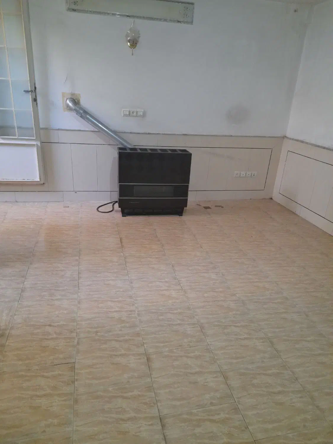 سوئیت اجاره ای|اجارهٔ کوتاهمدت آپارتمان و سوئیت|کاشان, پشت شهربانی|دیوار