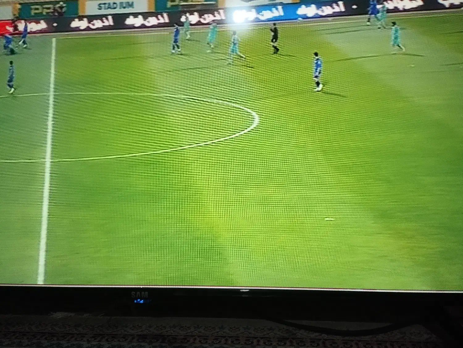 تلویزیون صنام ۴۳|تلویزیون و پروژکتور|رشت, گیل|دیوار