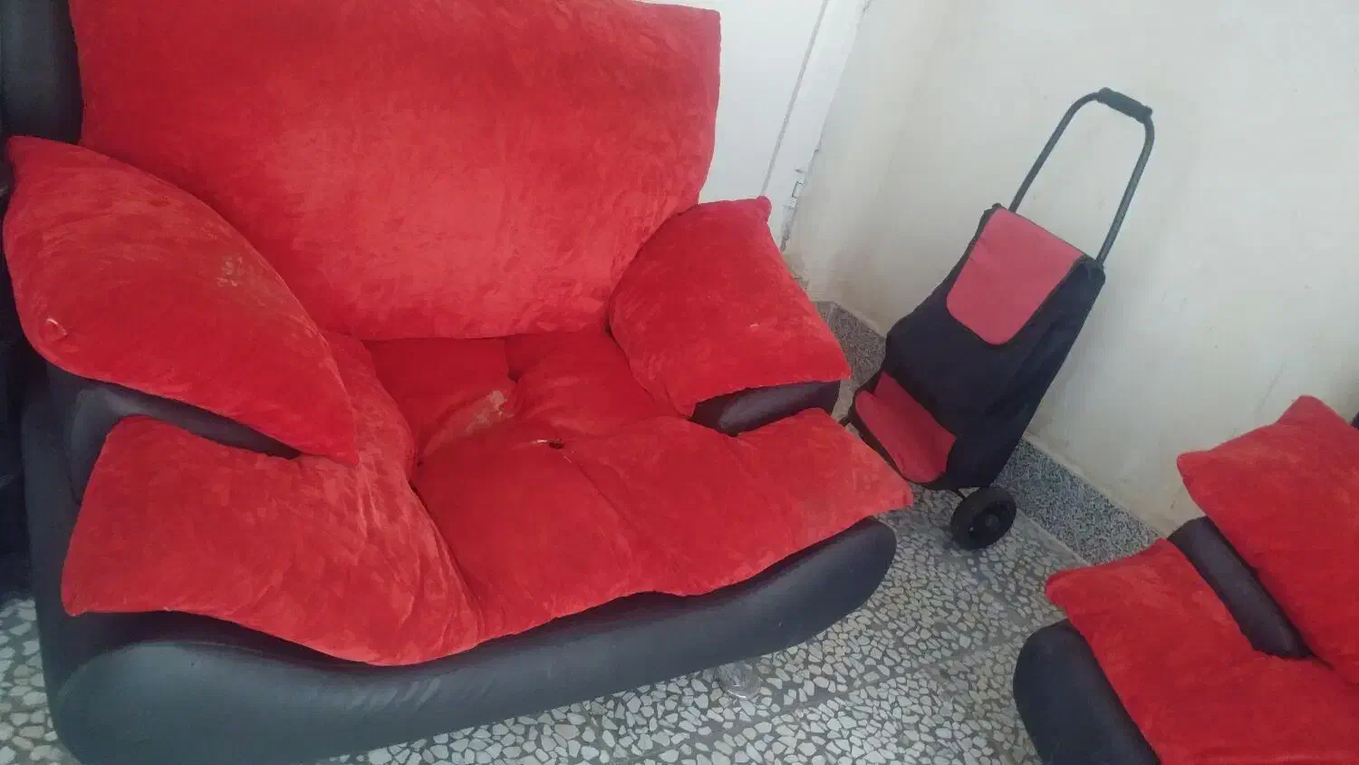 مبل 3 نفره|مبلمان خانگی و میز عسلی|رشت, سلیمانداراب|دیوار