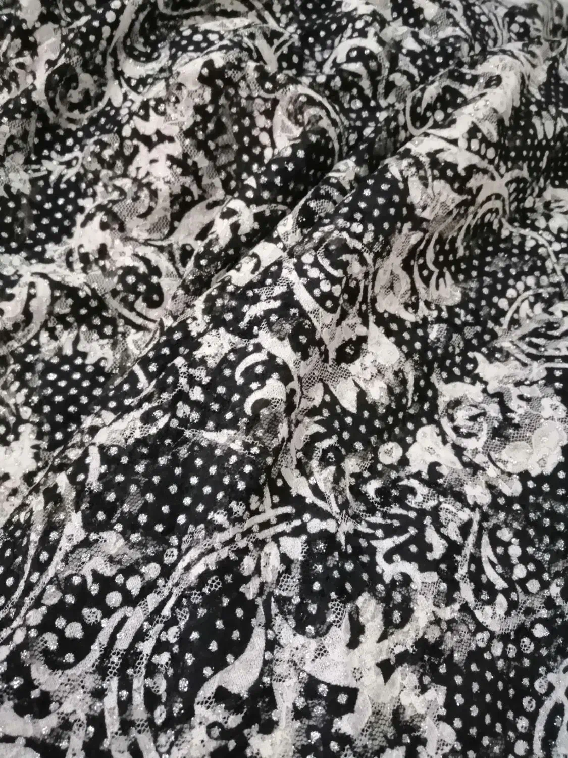 یک قواره پارچه گیپور مناسب پیراهن و چادر|لباس|کرمانشاه, |دیوار