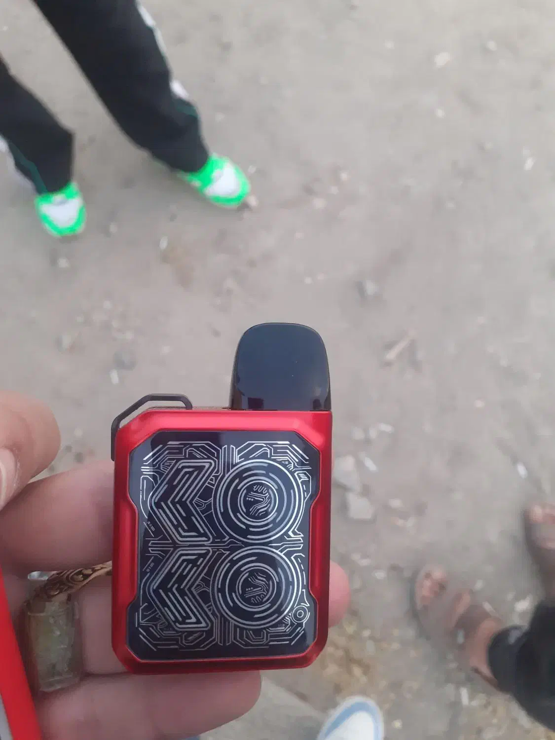 ویپ در حد نو و سالم میباشد|زیورآلات و اکسسوری|رباطکریم, رباطکریم|دیوار