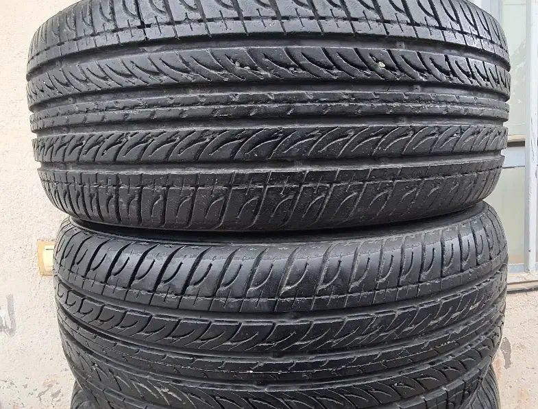 لاستیک ۱۶و ۱۵و۱۴ پژو سمند  و لوازم پژو و سمند|قطعات یدکی و لوازم جانبی|تربت جام, معدآباد|دیوار