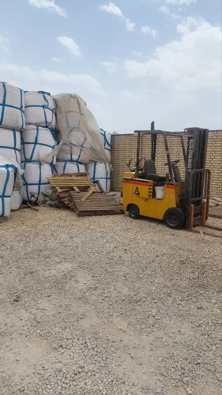 لیفتراک فروش فوری فوری تخفیف|ماشینآلات صنعتی|آران و بیدگل, |دیوار