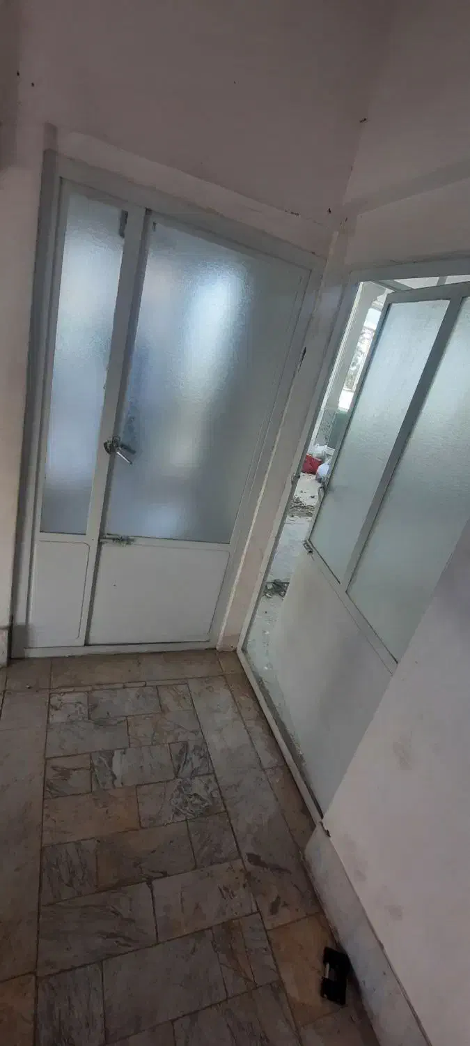 درب و پنجره اهنی و کابینت فلزی . درب چوبی|مصالح و تجهیزات ساختمان|کاشمر, |دیوار