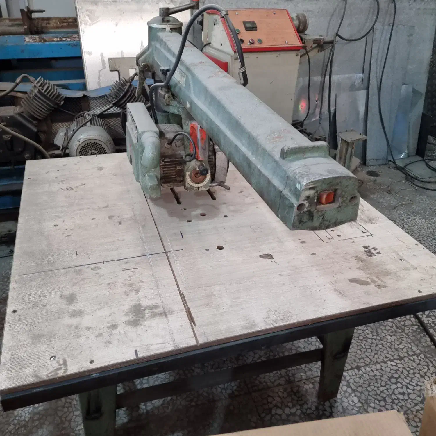 اره کشویی دیوالت|ماشینآلات صنعتی|پردیس, شهرک صنعتی خرمدشت فاز ۷|دیوار