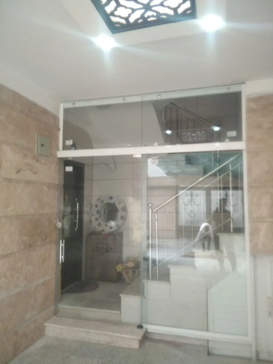 شیشهای ساختمانی و دربهای اپراتور|خدمات پیشه و مهارت|شاهین‌شهر, گزبرخوار|دیوار