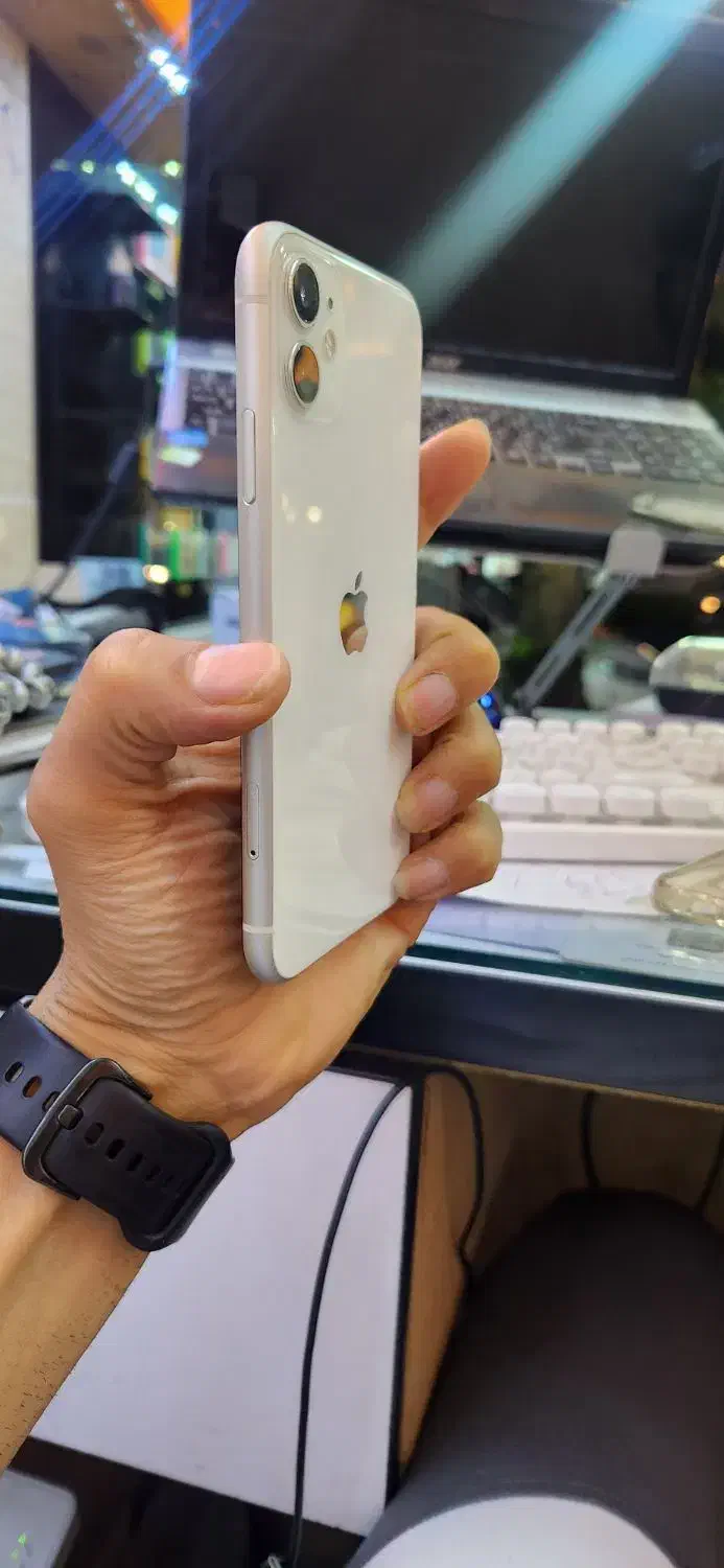 اپل ایفونiPhone 11 سری M|موبایل|لاهیجان, شیشه گران|دیوار