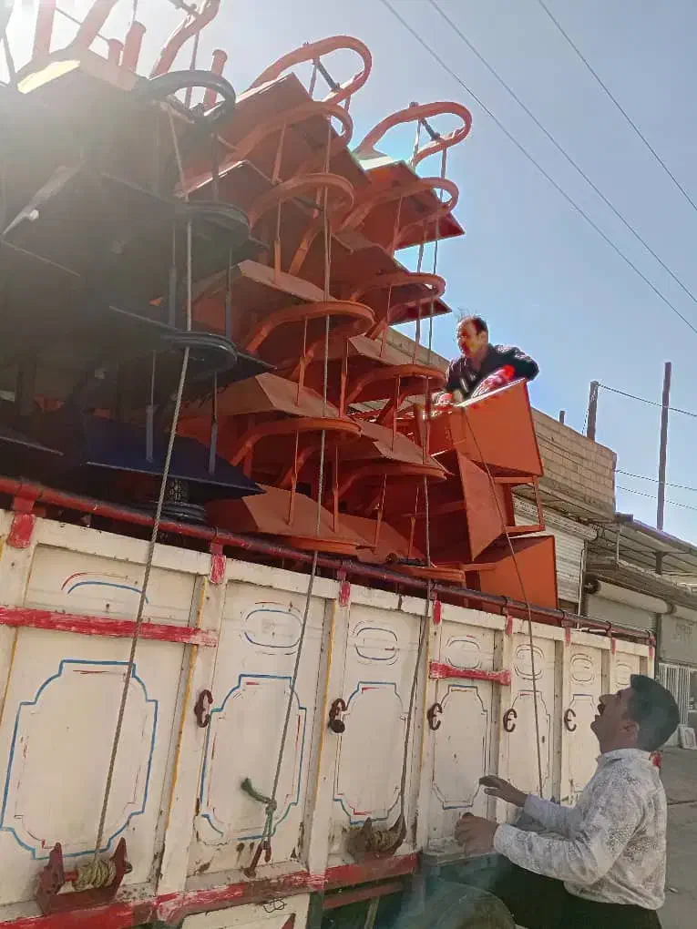 به تعدادی جوشکار و کارگر ساده نیازمندیم|استخدام صنعتی، فنی، مهندسی|چهارباغ, |دیوار