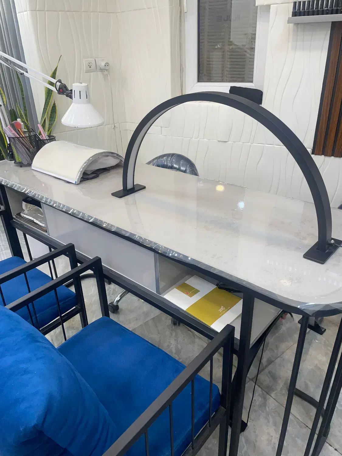 اجاره میز ناخن و تخت اکستنشن و کوتاهی مو|خدمات آرایشگری و زیبایی|پرند, فاز ۲|دیوار