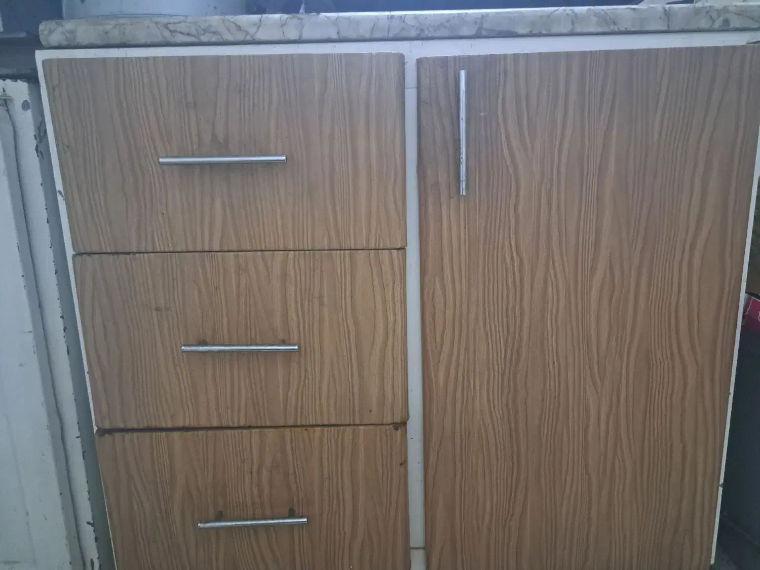 کمد فلزی|جاکفشی، کمد، دراور|مشهد, کارمندان دوم|دیوار