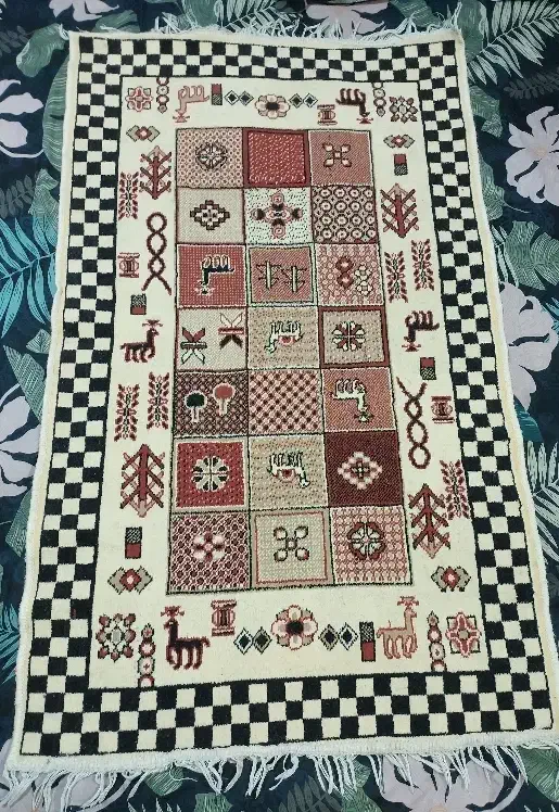 فرش کوچک رنگ روشن|فرش|شاهینشهر, عطار|دیوار