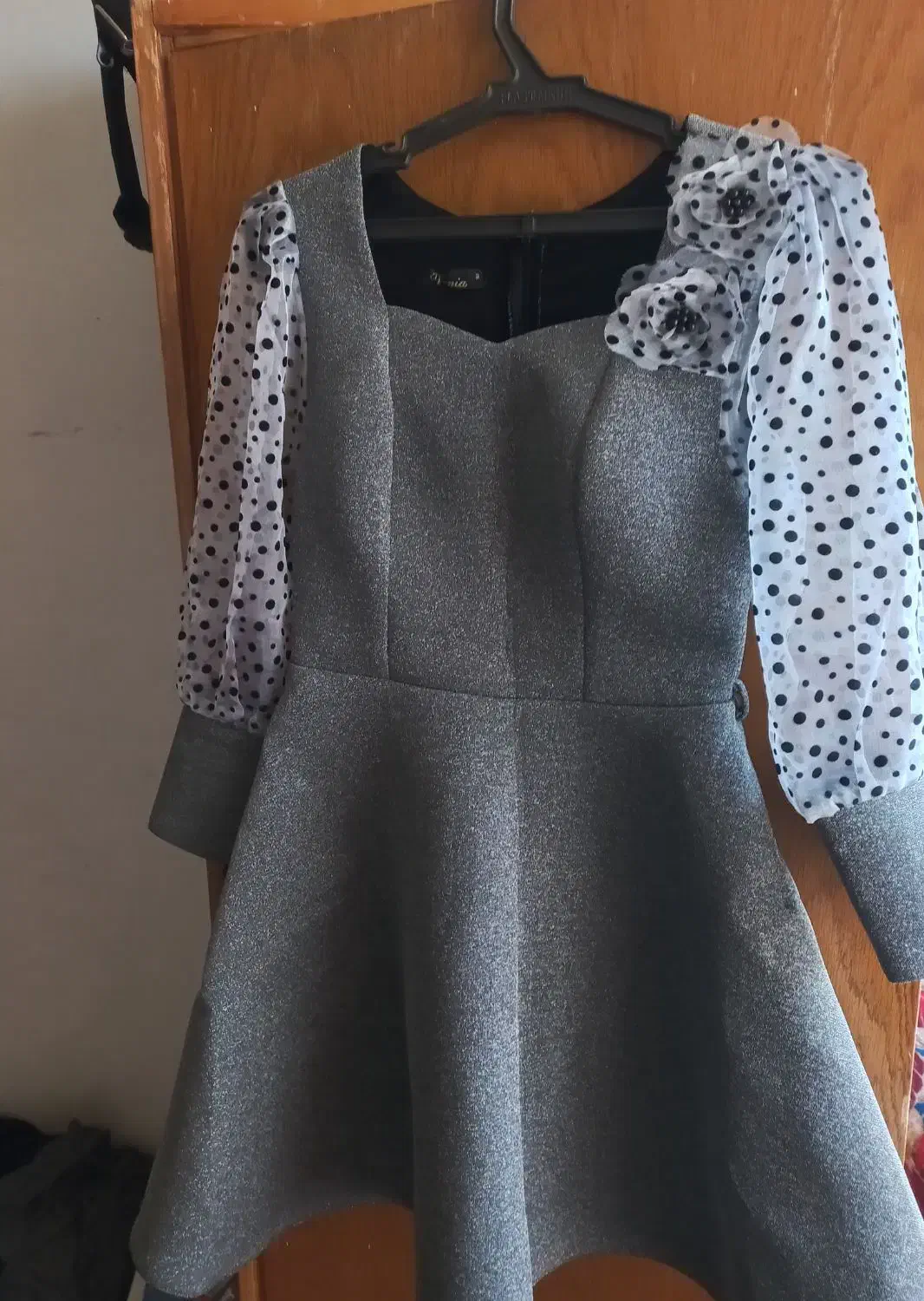 لباس مجلسی|لباس|نهاوند, |دیوار