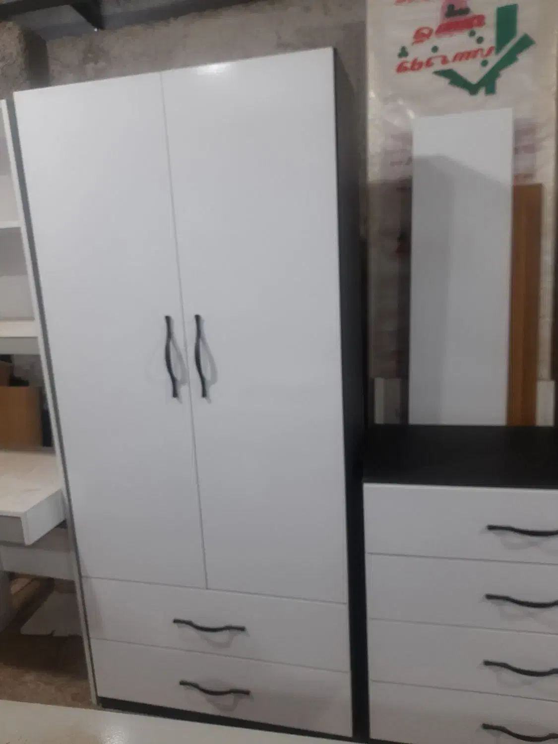 کمدو دراور**نو**|جاکفشی، کمد، دراور|رشت, پل تالشان|دیوار