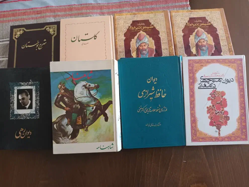 حدود ۲۰۰ جلد کتاب برای فروش توافقی|کتاب و مجله ادبی|تهران, چیتگر شمالی|دیوار