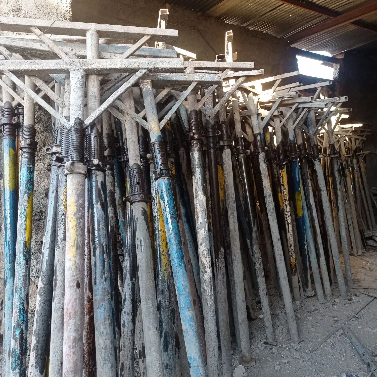 جک صلیبی|ابزارآلات|نیشابور, شهید بهشتی|دیوار