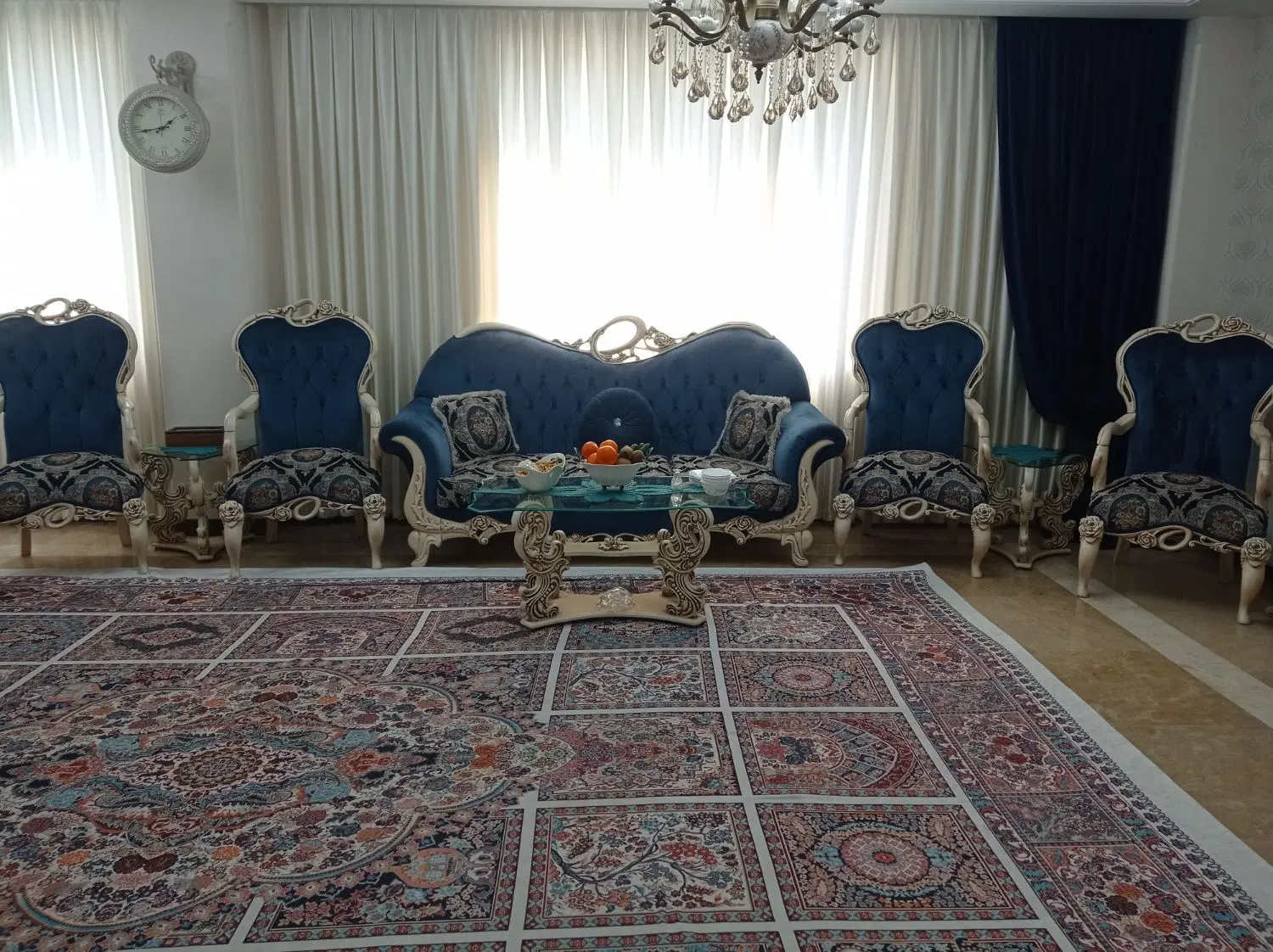 پرده|پرده، رانر، رومیزی|تهران, دهم فروردین|دیوار