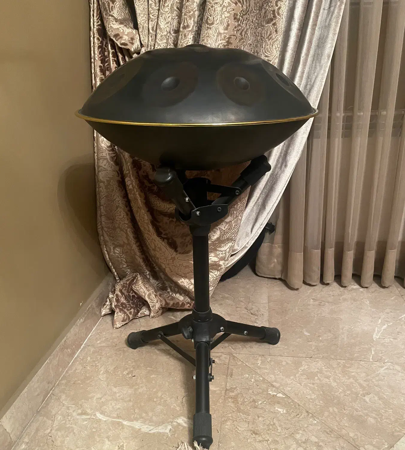 هنگ درام کیتا پنتام|درام و پرکاشن|تهران, نیروی هوایی (پیروزی)|دیوار