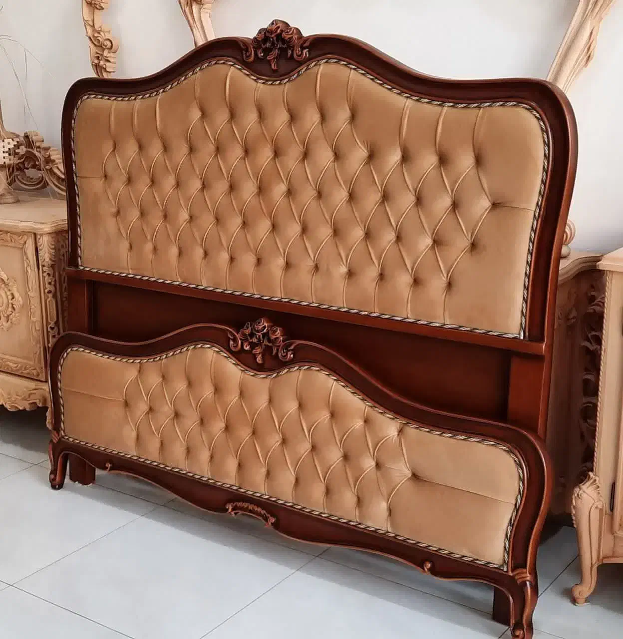 سرویس خواب تماما چوب راش طرح فرانسوی سه گل|تخت و سرویس خواب|کرمانشاه, |دیوار