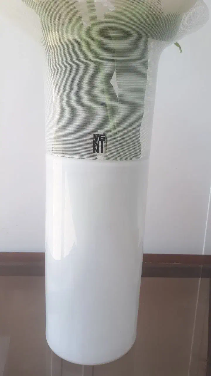 گلدون ایتالیایی قدیمی|کلکسیون اشیاء عتیقه|بهبهان, |دیوار