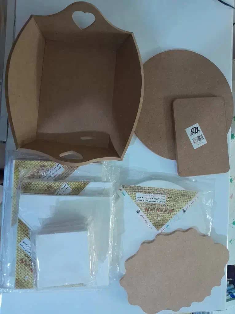 فروش ابزار کار رزین بیس چوبی و بوم نقاشی|صنایع دستی و سایر لوازم تزئینی|اسلامشهر, شهرک واوان|دیوار