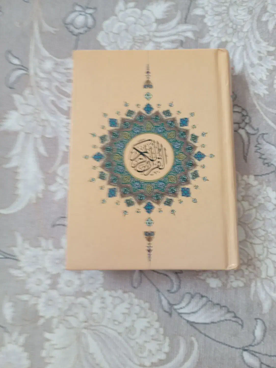 کتابهای  قران ومفاتیح وادعیه|کتاب و مجله مذهبی|اسلام‌شهر, شهرک قائمیه|دیوار