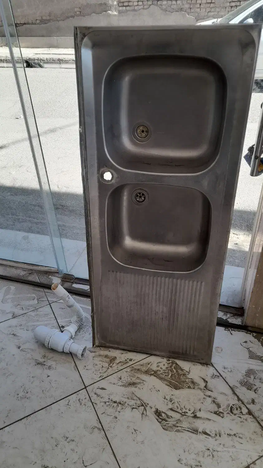 سینگ دوقلو|آب‌چکان و نظم‌دهنده ظروف|تربت‌حیدریه, رضاشهر|دیوار