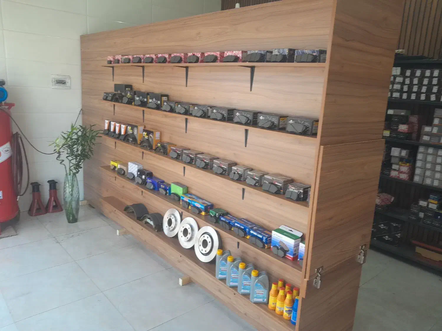 فروش و خدمات قطعات خودرویی.متن خوانده شود|قطعات یدکی و لوازم جانبی|یزد, |دیوار