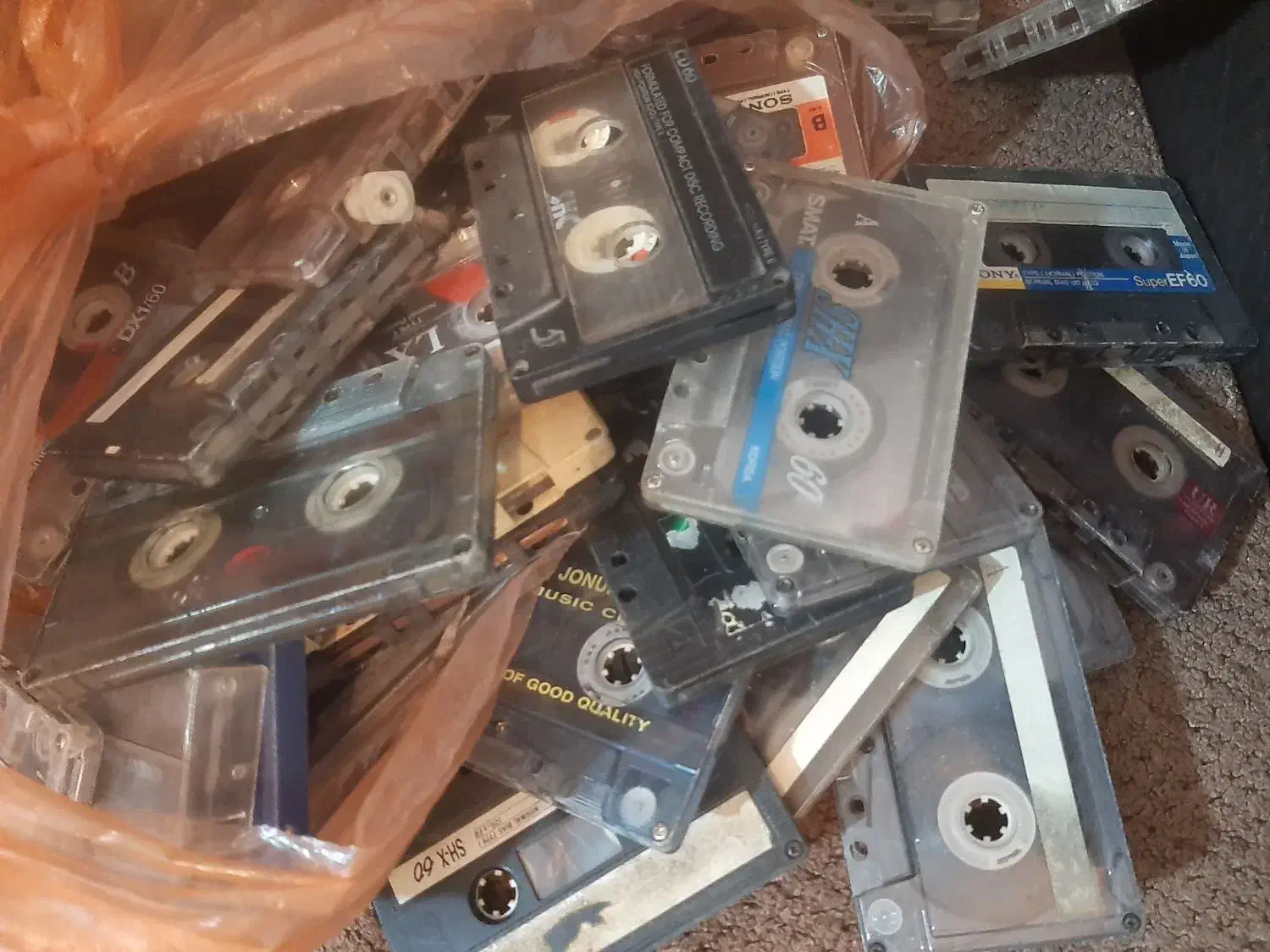 نوار کاست و سی دی|فیلم و موسیقی|لنجان, |دیوار