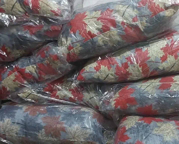 شیبان شبیشه|رختخواب، بالش، پتو|باوی, |دیوار