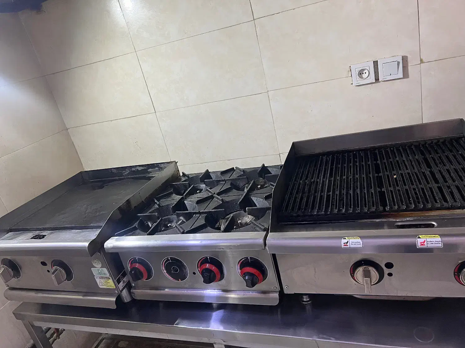 فروش لوازم فست فود به صورت تکیو یکجا|کافیشاپ و رستوران|بهار, |دیوار