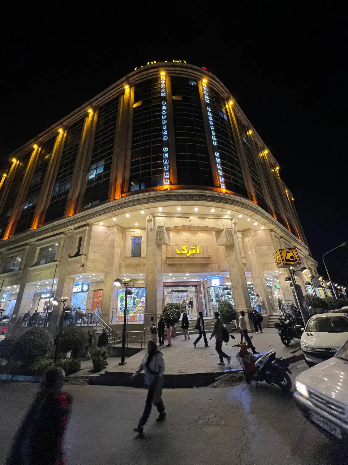 ۷۰ متر مناسب کافه جنت مترو پاساژ اترک|اجارهٔ مغازه و غرفه|تهران, سازمان برنامه شمالی|دیوار