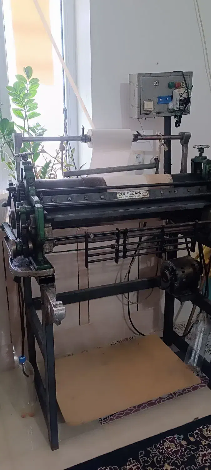 دستگاه چین پلیسه خیاطی|چرخ خیاطی و ریسندگی|دهدشت, |دیوار