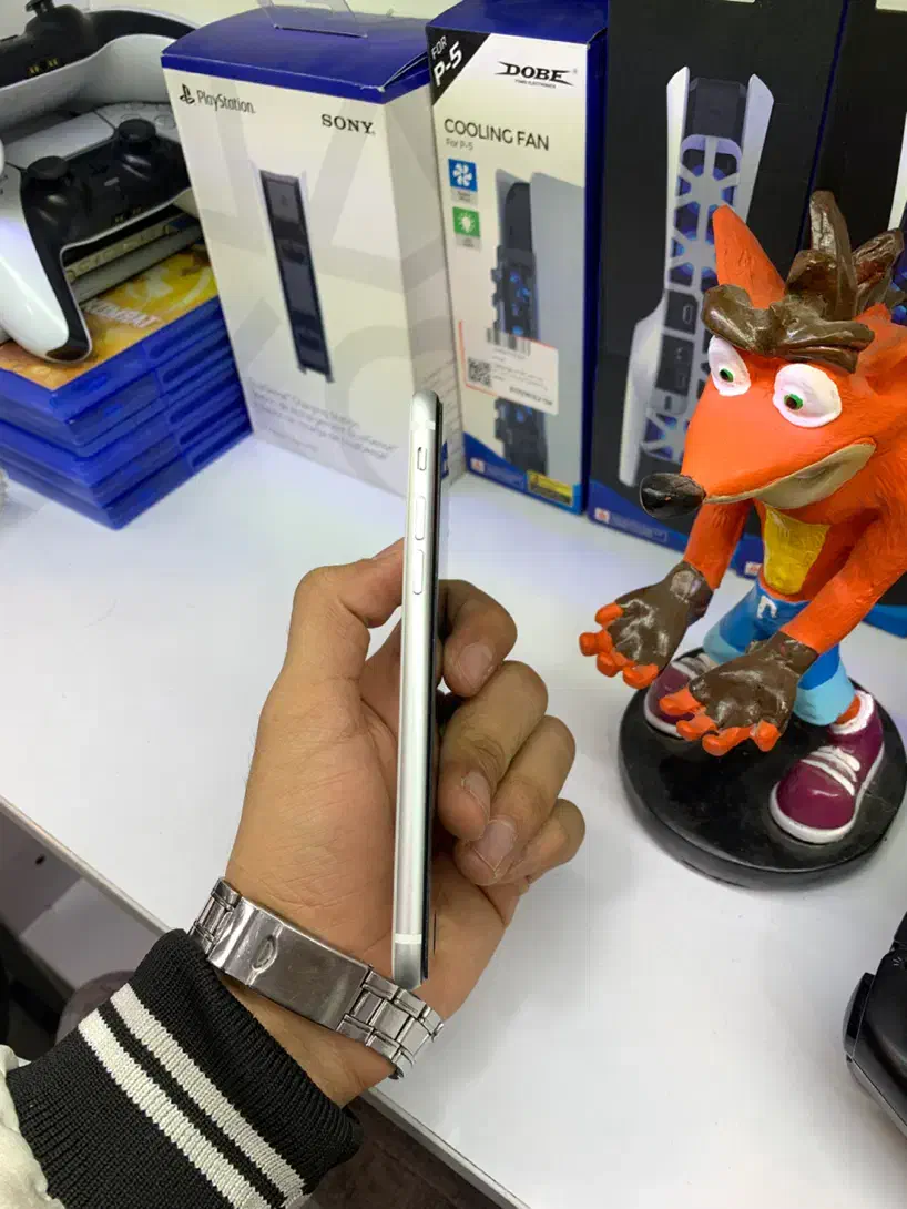 iPhone SE 2020 white|موبایل|کرج, گوهردشت|دیوار