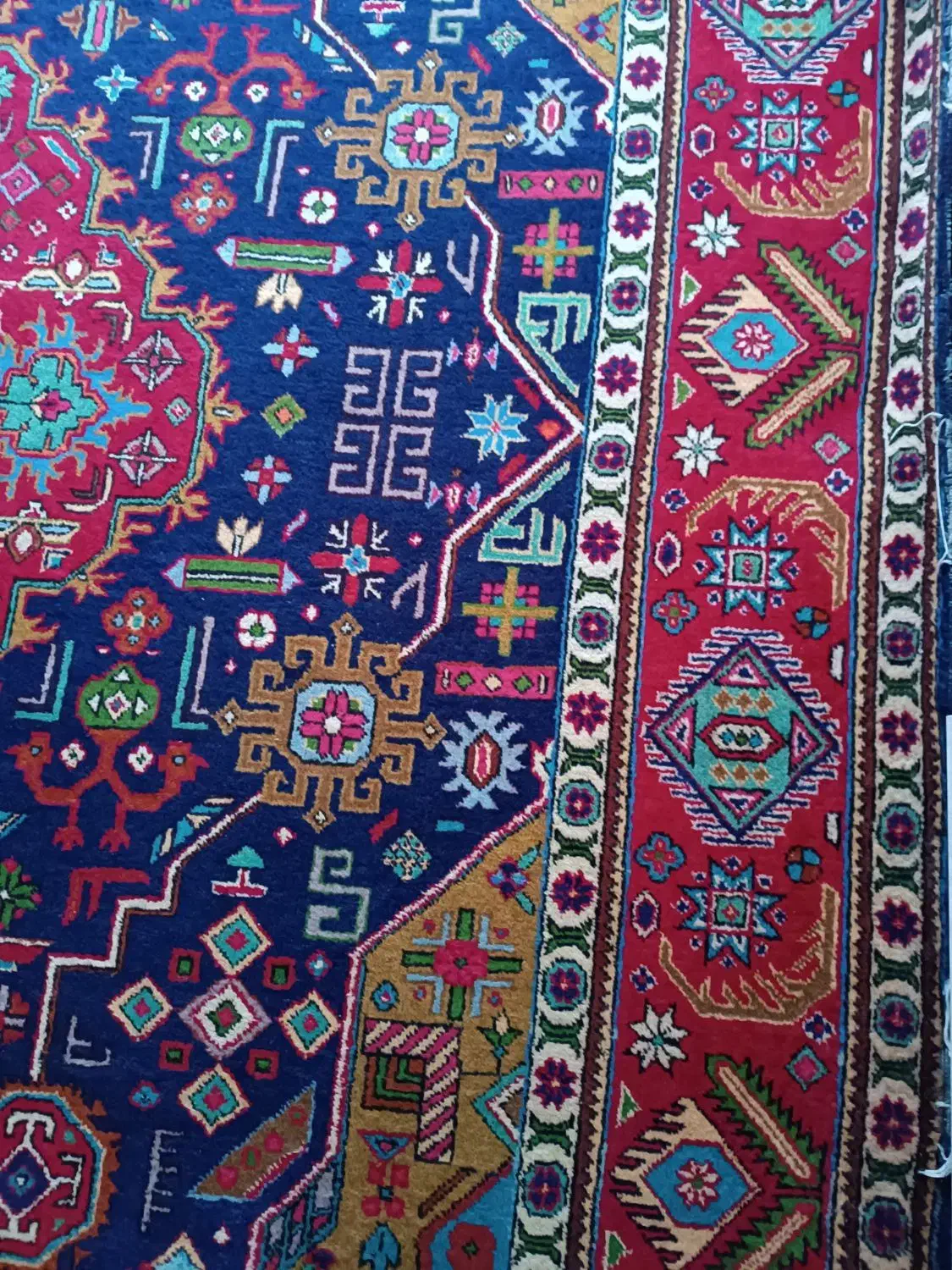 فرش دستبافت قدیمی|فرش|صائین قلعه, |دیوار