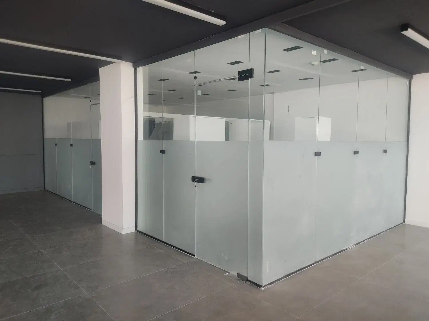 شیشه سکوریت و درب برقی|خدمات پیشه و مهارت|بوشهر, |دیوار