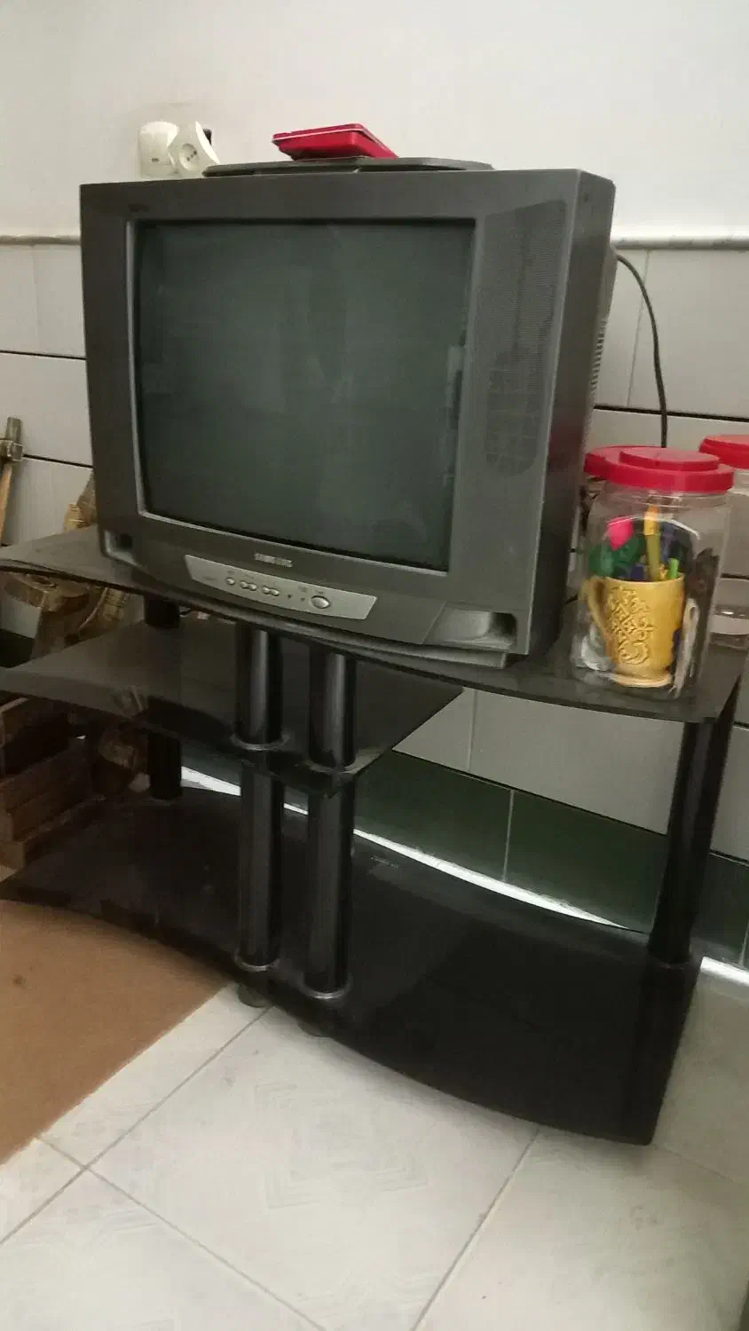 تلویزیون|تلویزیون و پروژکتور|آران و بیدگل, |دیوار