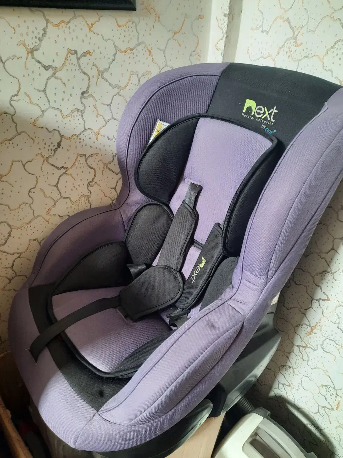 صندلی ماشین نکست|تخت و صندلی بچه|لاهیجان, جمهوری|دیوار