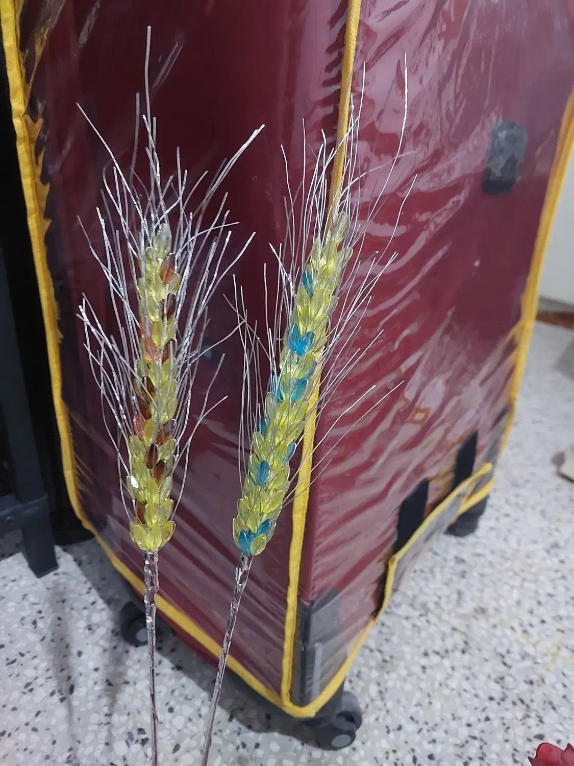 حلقه گل کریستال|گل مصنوعی|شیراز, شهرک گلها|دیوار