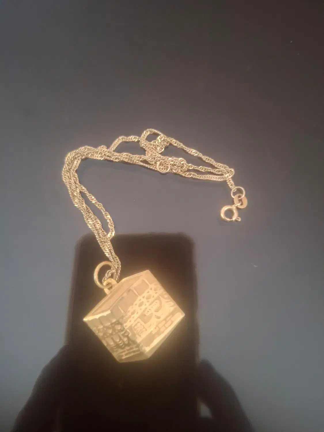 نیم سکه|جواهرات|اراک, |دیوار