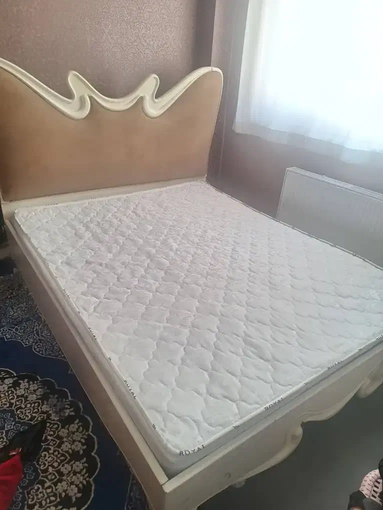 فروشی تخت خواب و میز آرایشی|تخت و سرویس خواب|فولادشهر, مسکن مهر فولادشهر|دیوار